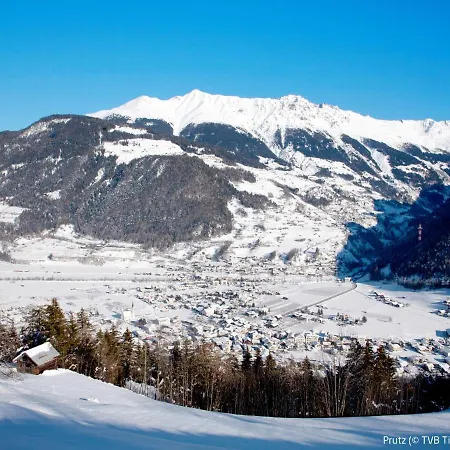 Apartament Leo By Interhome