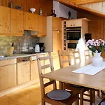 Lägenhet Leo By Interhome