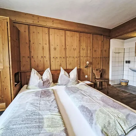 Appartement Leo By Interhome